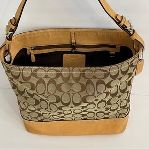 Coach Vintage Hamptons Signature Hobo Khaki Tan